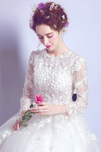 Ball-Gown/Princess V-neck Floor Length Tulle Wedding Dress With Long Sleeve