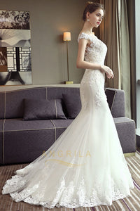 Trumpet/Mermaid Scoop Neck Chapel Train Lace Wedding Dress with Appliques Lace