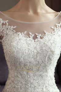 Trumpet/Mermaid Scoop Neck Chapel Train Lace Wedding Dress with Appliques Lace