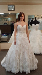 Ball-Gown Sweetheart Court Train Tulle Lace Wedding Dress With Beading