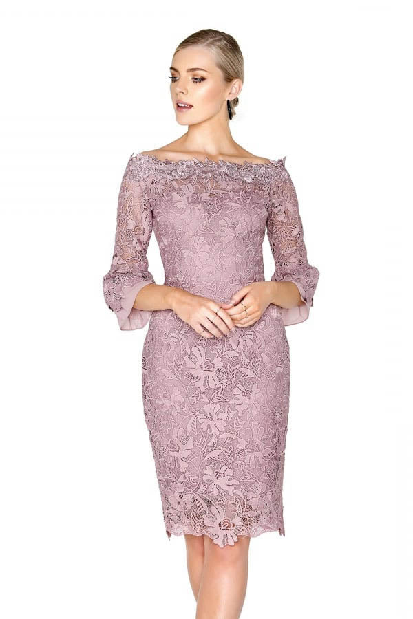 Sheath/Column Off-the-Shoulder Short Mother of the Bride Dress with Lace Appliques Main image