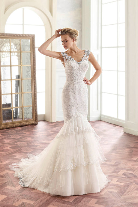 Trumpet/Mermaid Lace and Stratified Layers Wedding Dresses