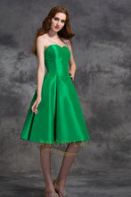 A-line/Princess Sweetheart Knee-length Satin Cocktail Dresses