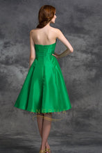 A-line/Princess Sweetheart Knee-length Satin Cocktail Dresses