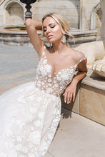 Glamorous Tulle Wedding Dresses with Lace Applique