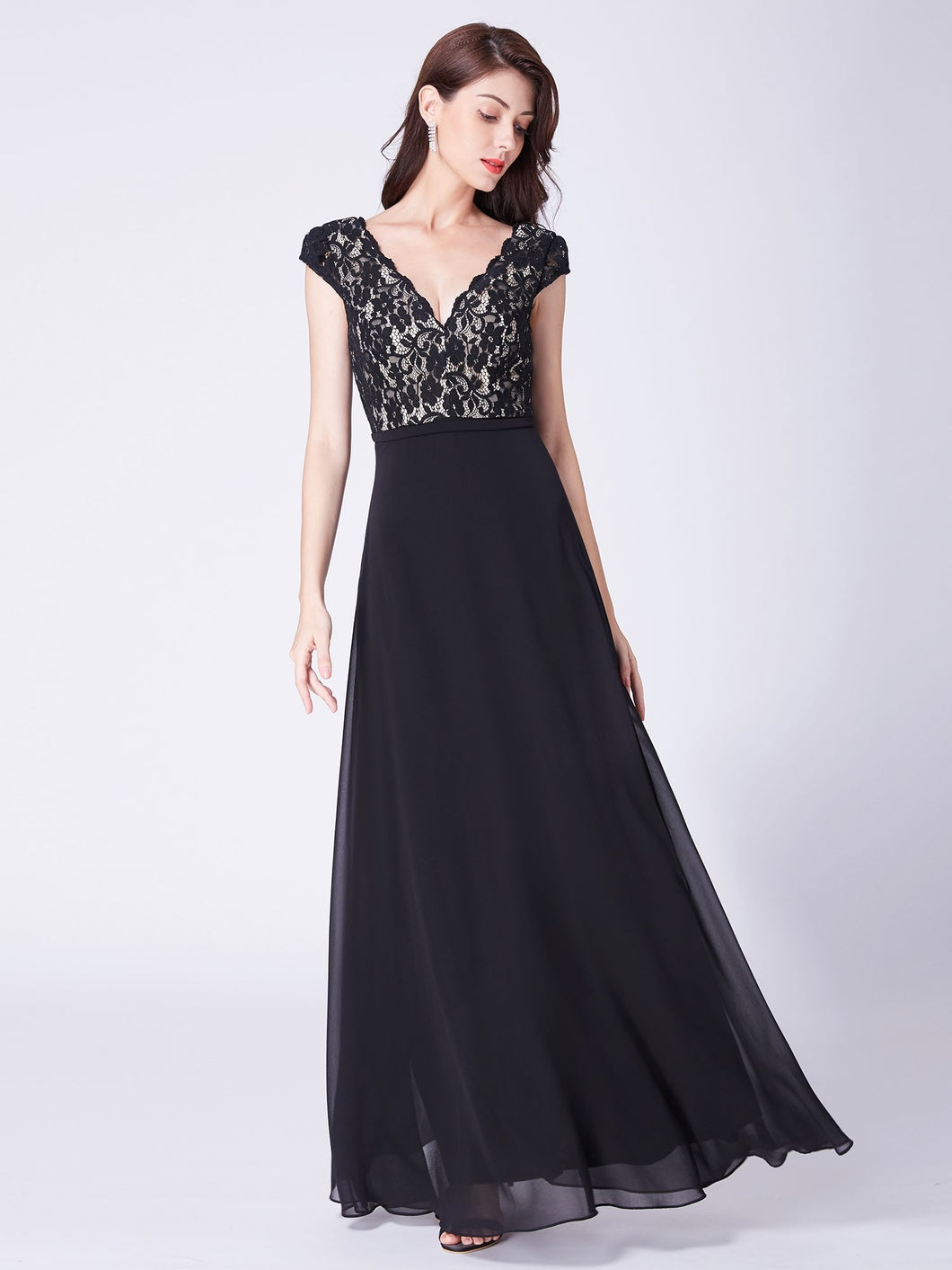 Black Sleeveless V-neck Lace Floor Length Dresses