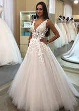 Sweep Train Tulle Appliques Lace   V-neck Wedding Dresses