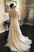 A-Line/Princess Sleeveless Tulle Lace Wedding Dress