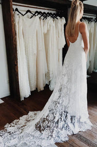 Spaghetti Straps V-neck Lace Wedding Dress with Appliques