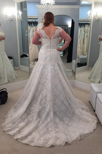 A-Line/Princess Lace V-neck Plus Size Wedding Dresses