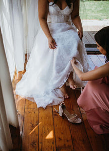 Appliques Sweep Train Sweetheart Plus Size Wedding Dresses