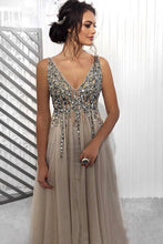 Sweep Train Sequined  V-neck Tulle Prom Dresses 2019