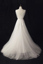 Tulle Sweep Train Appliques Lace Wedding Dresses