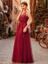 Tulle A-Line/Princess Floor-Length Appliques Lace Prom Dresses