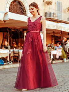 Tulle A-Line/Princess Floor-Length Appliques Lace Prom Dresses