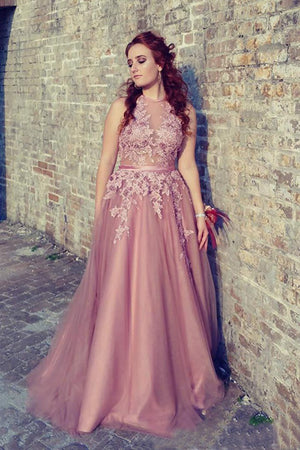 Halter Open Back  Tulle Appliques Lace Prom Dresses