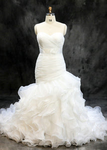 Court Train Sweetheart  Sleeveless Wedding Dresses