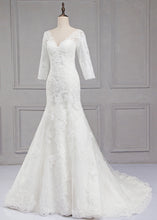 Sweep Train V-neck 3/4 Sleeves Lace Wedding Dresses