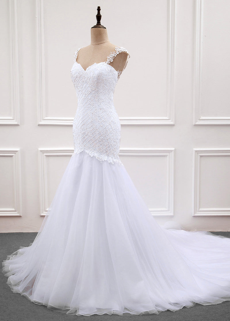 Tulle Trumpet/Mermaid Sweep Train Wedding Dresses