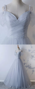 New! Sleeveless V-neck Tulle Prom Dresses