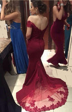 Trumpet/Mermaid Off-the-shoulder Long Lace Prom Dresses with Beading