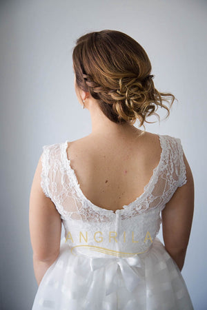 Princess V-neck Lace Tea-length Wedding Dresses