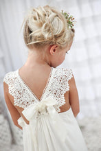 Snazzy A-line V-neck Long Lace Chiffon Flower Girl Dresses