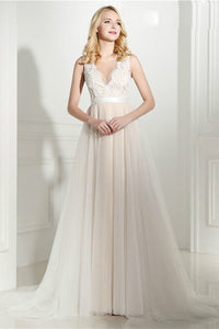 A-Line/Princess V-neck Court Train Wedding Dress with Applique