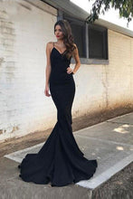 Mermaid Black Long V-Neck Prom Dress
