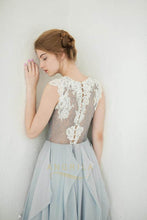 A-Line/Princess Scoop Neck Chiffon Prom Dress with Appliques Lace