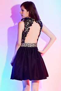 Black A-line Halter Lace Appliques Beading Short Cocktail Dresses