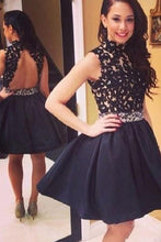 Black A-line Halter Lace Appliques Beading Short Cocktail Dresses