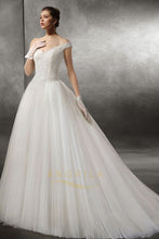 Off-the-shoulder Sweetheart Lace Applique Wedding Dresses
