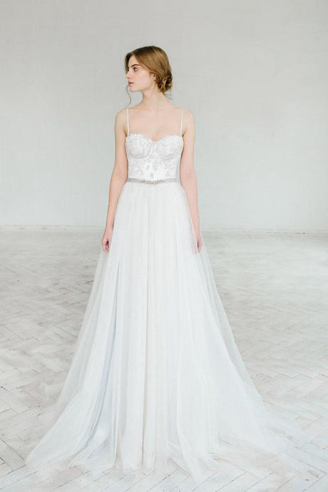 A-Line Sweetheart Tulle Simple Wedding Dresses
