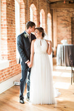 Illusion A-line/Princess Sleeveless Wedding Dresses