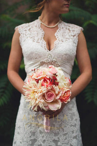 A-line/Princess V-neck Lace Wedding Dresses with Big Train
