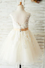 A-Line/Princess Knee-length Flower Girl Dress Sleeveless Scoop Neck With Appliques