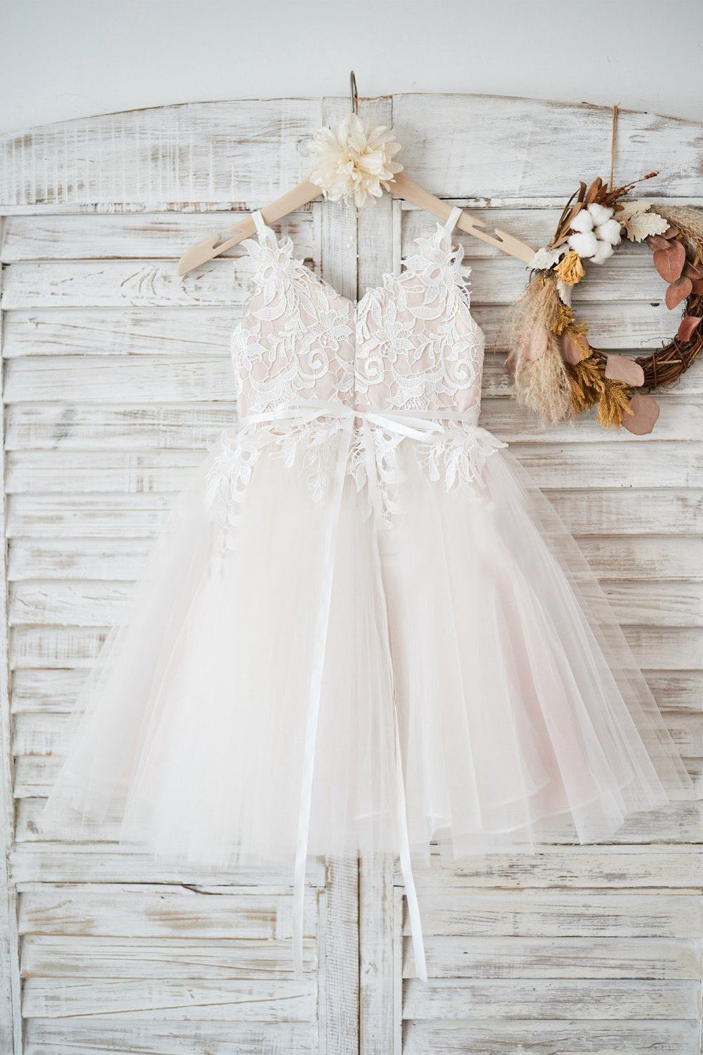 Tulle/Lace Sleeveless Straps Flower Girl Dress Secondary image