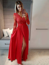 Chiffon A-line Floor-Length Lace Appliques Prom Dresses